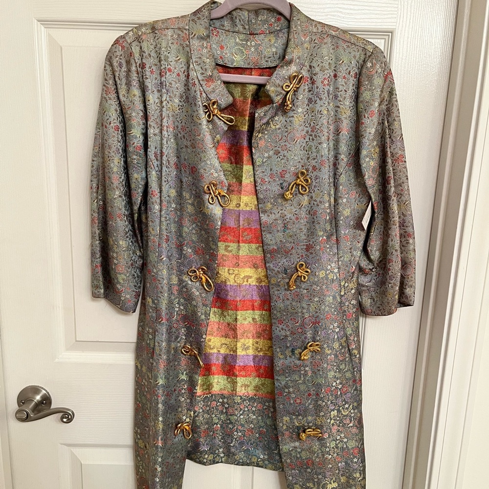 Vintage 1960’s Blu Asian Brocade Kimono Jacket